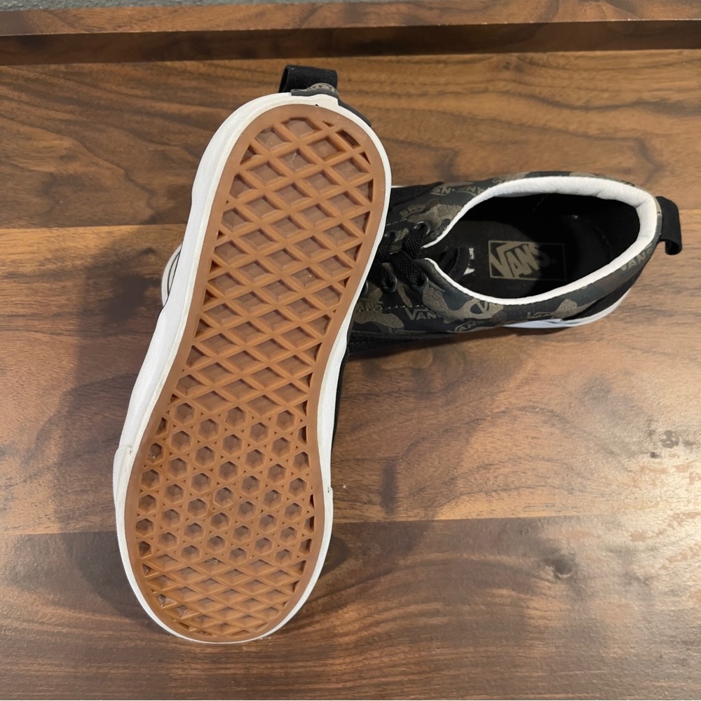 Vans Shoes Kids Black & Camo Size 3 - Picture 9 of 9